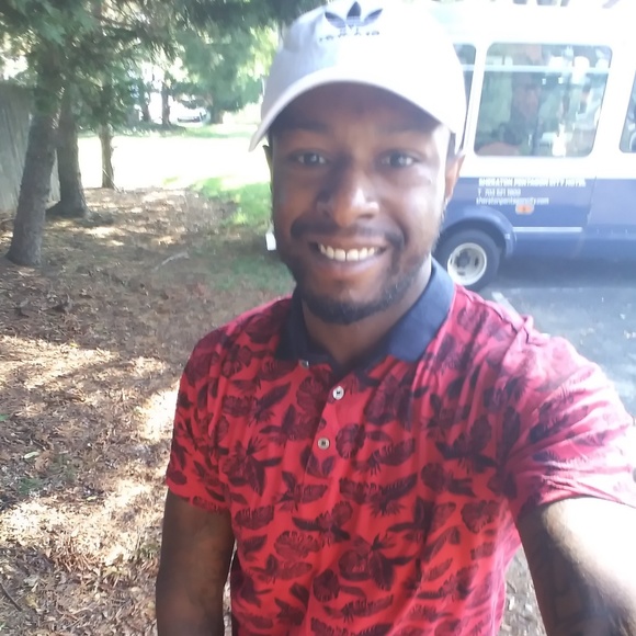 Style, Arrangement, Vanity, and Experience - Picture 1 of 5